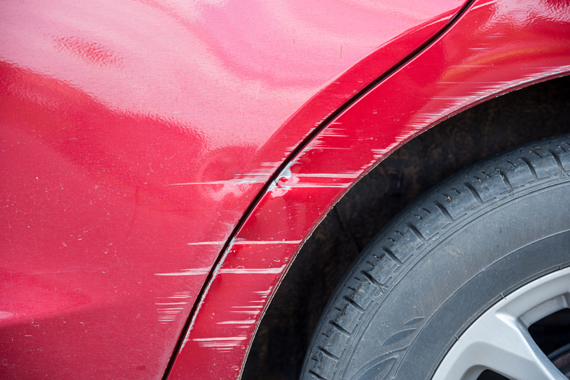 How to Repair Scratches on a Car